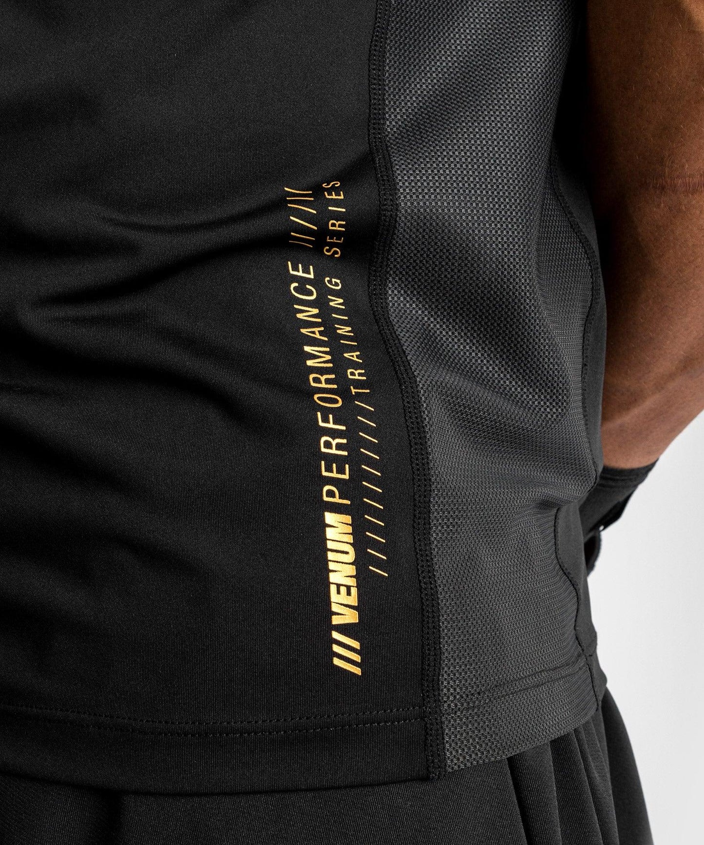 Venum Tempest 2.0 Dry tech Tank Top - Black/Gold