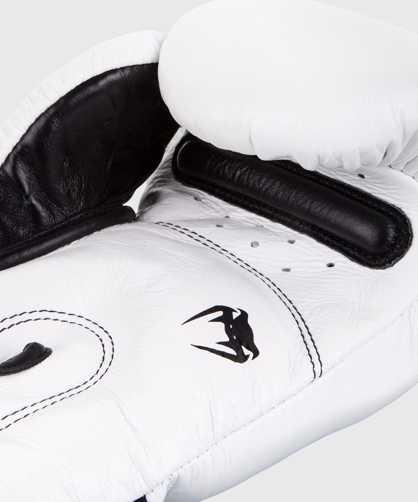 Venum Giant 3.0 Boxing Gloves - Nappa Leather
