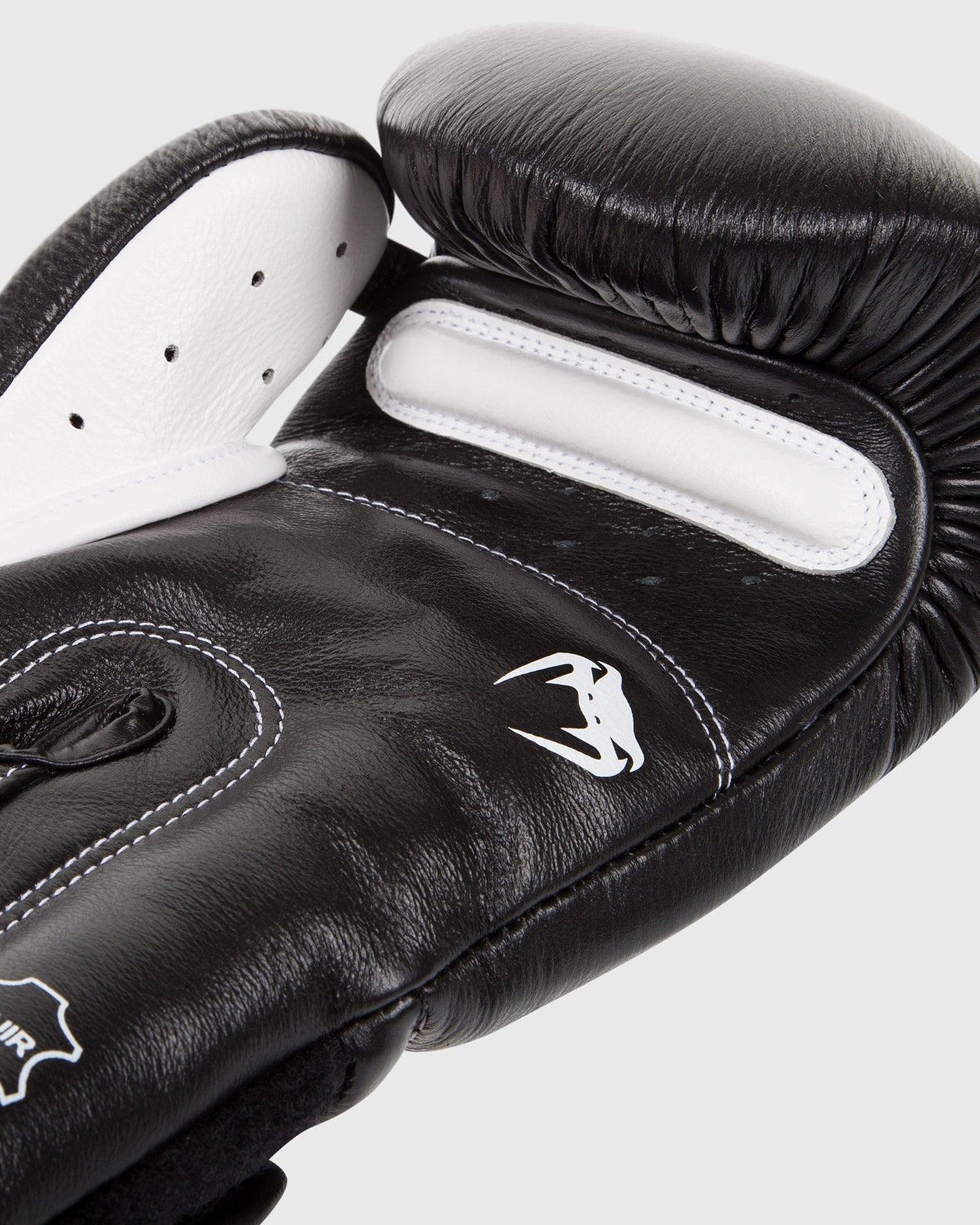 Venum Giant 3.0 Boxing Gloves - Nappa Leather