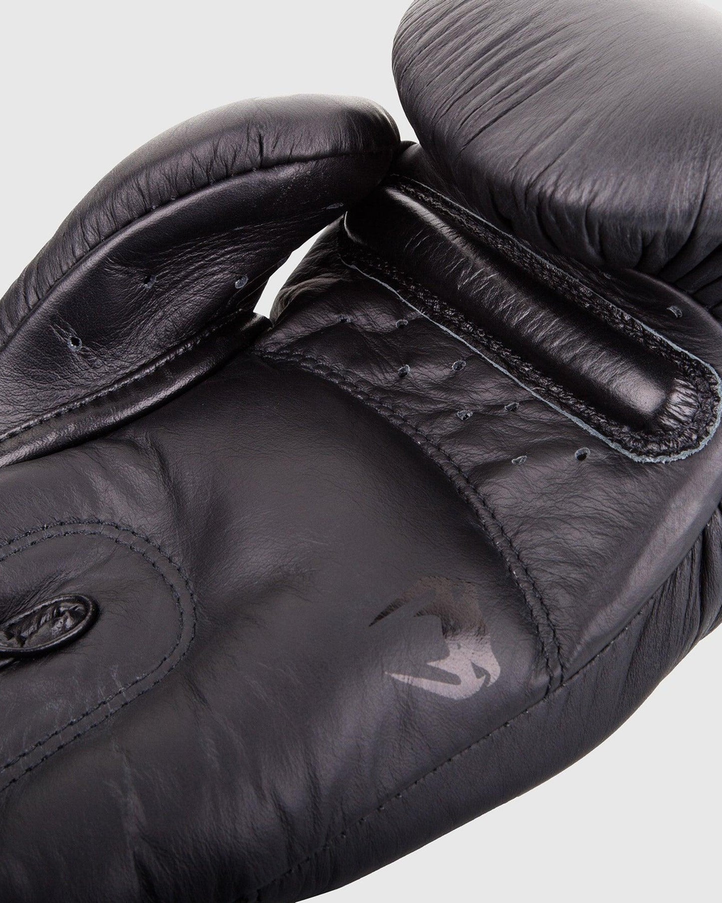 Venum Giant 3.0 Boxing Gloves - Nappa Leather