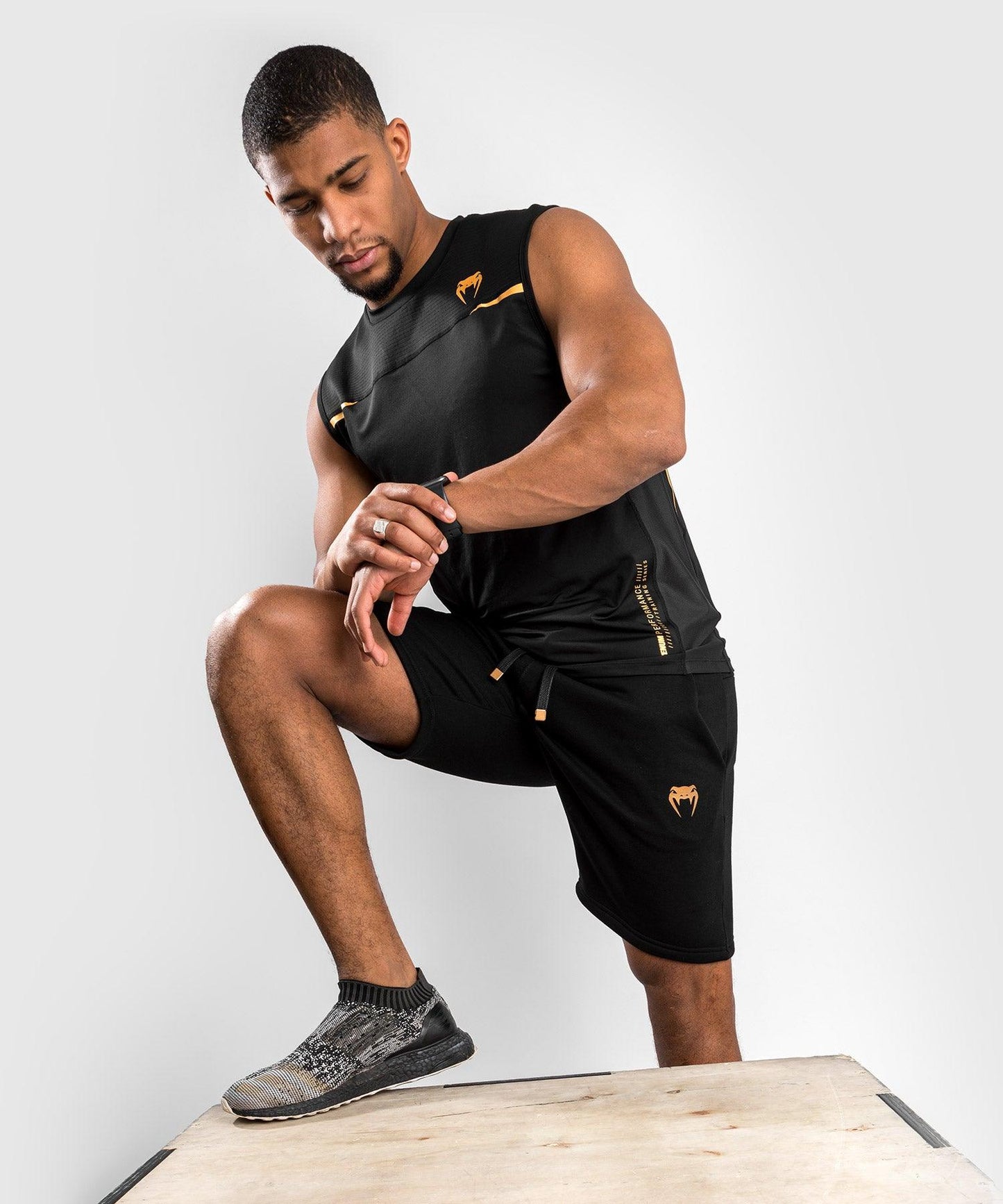 Venum Tempest 2.0 Dry tech Tank Top - Black/Gold