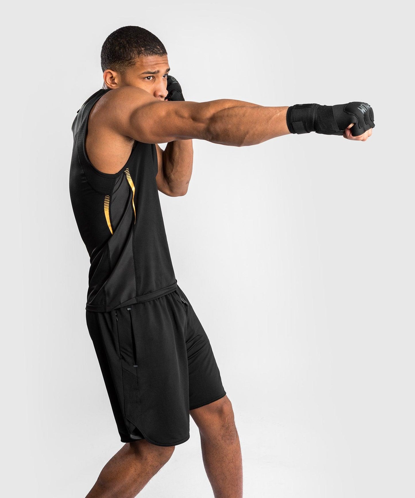 Venum Tempest 2.0 Dry tech Tank Top - Black/Gold