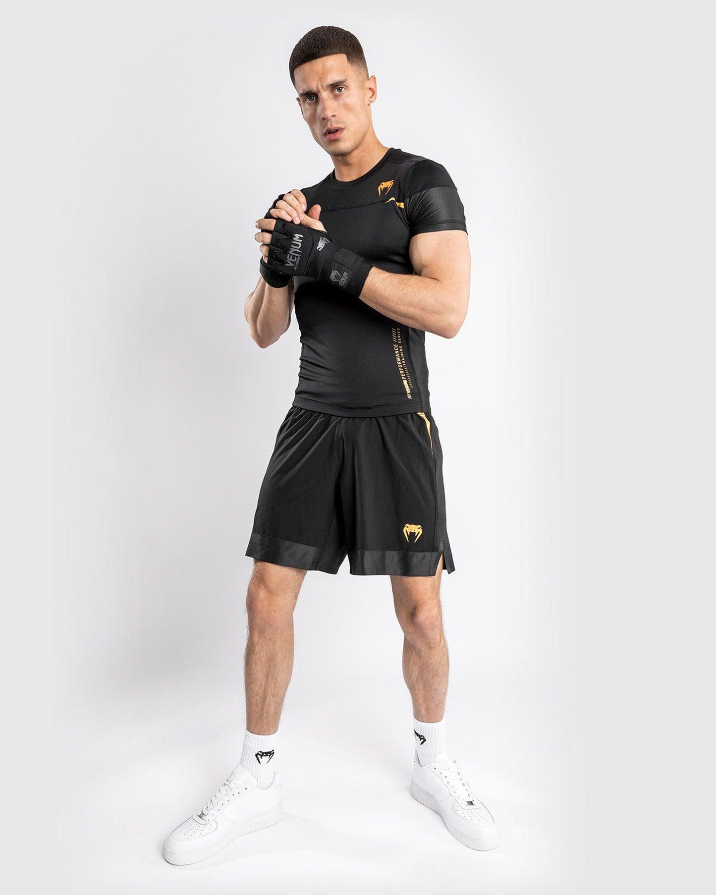 Venum tempest 2.0 Rashguard Short Sleeves - Black/Gold