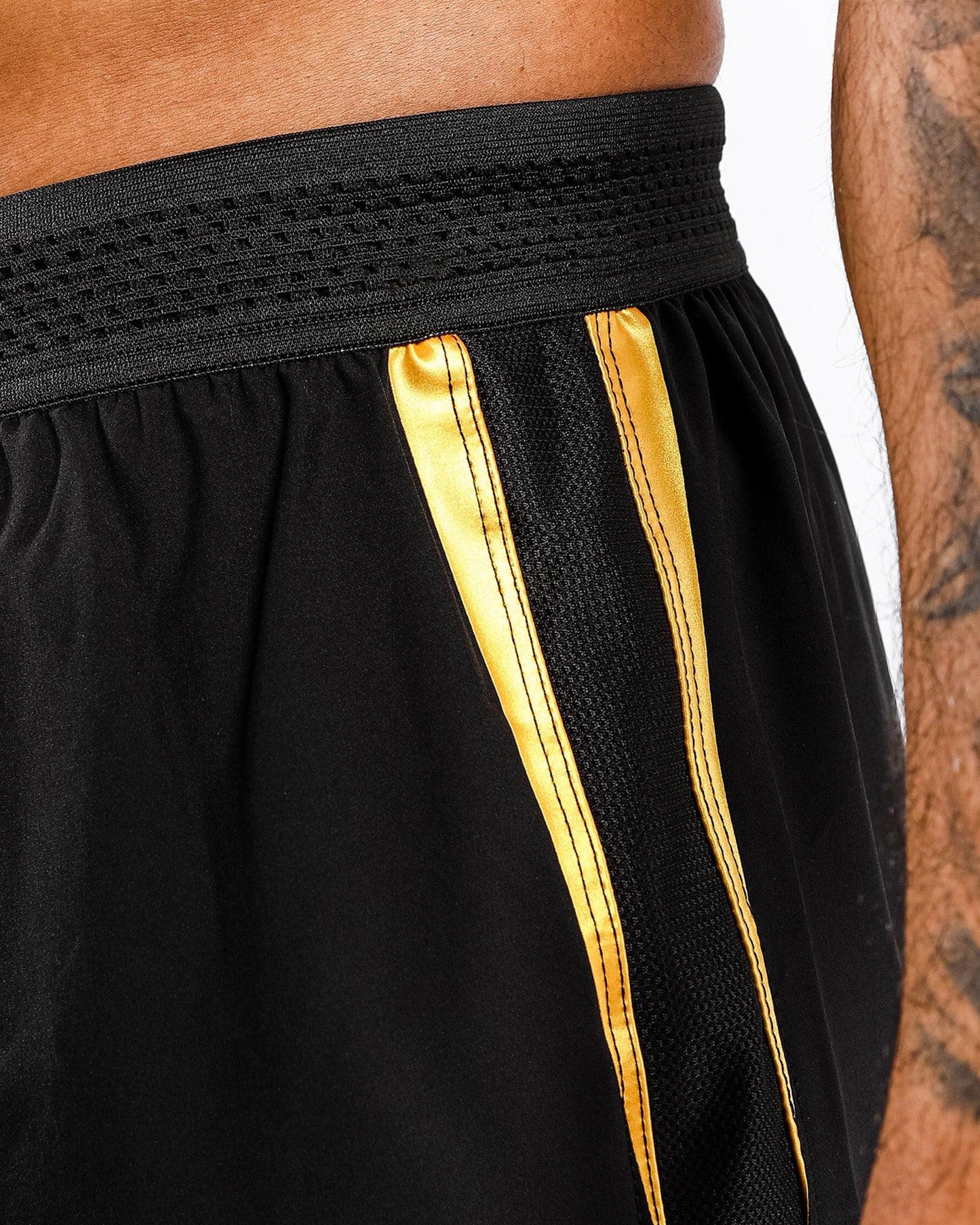 Venum Tempest 2.0 Training Shorts - Black/Gold