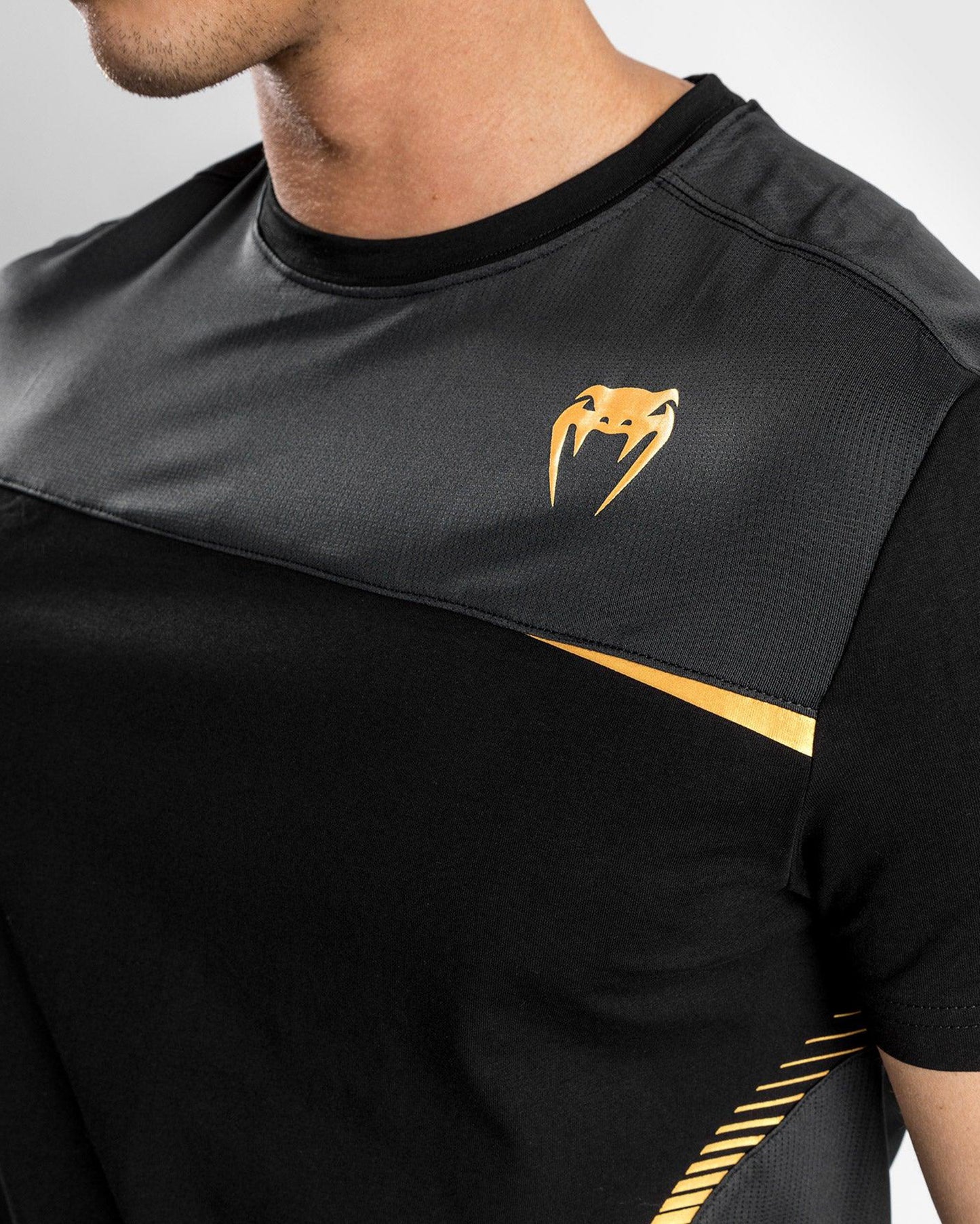 Venum Tempest 2.0 T-shirt - Black/Gold