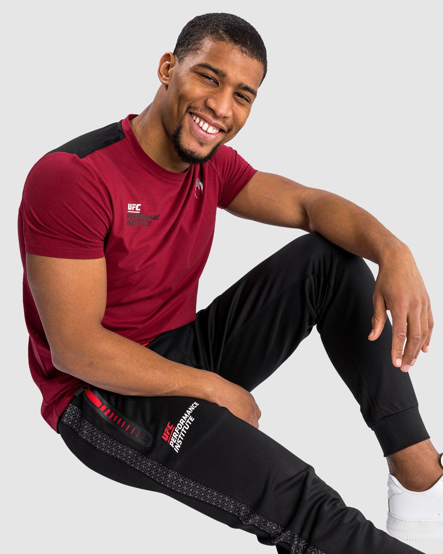 UFC Venum Performance Institute Joggers - Black/Red